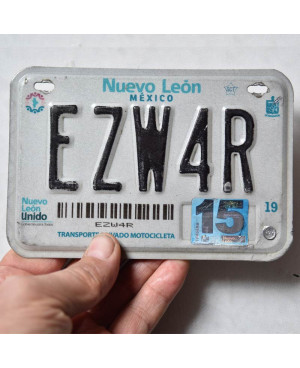 Mexikói rendszám Nuevo León EZW4R moto