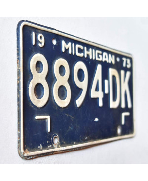 Amerikai rendszám Michigan 1973 Blue 8894-DK
