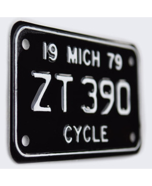 Motoros amerikai rendszám Michigan 1979 Black ZT 390