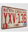 Amerikai rendszám North Carolina 1982 Red YXV-136