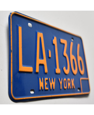 Amerikai rendszám New York Blue LA-1366