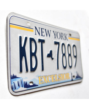 Amerikai rendszám New York Excelsior KBT 7889