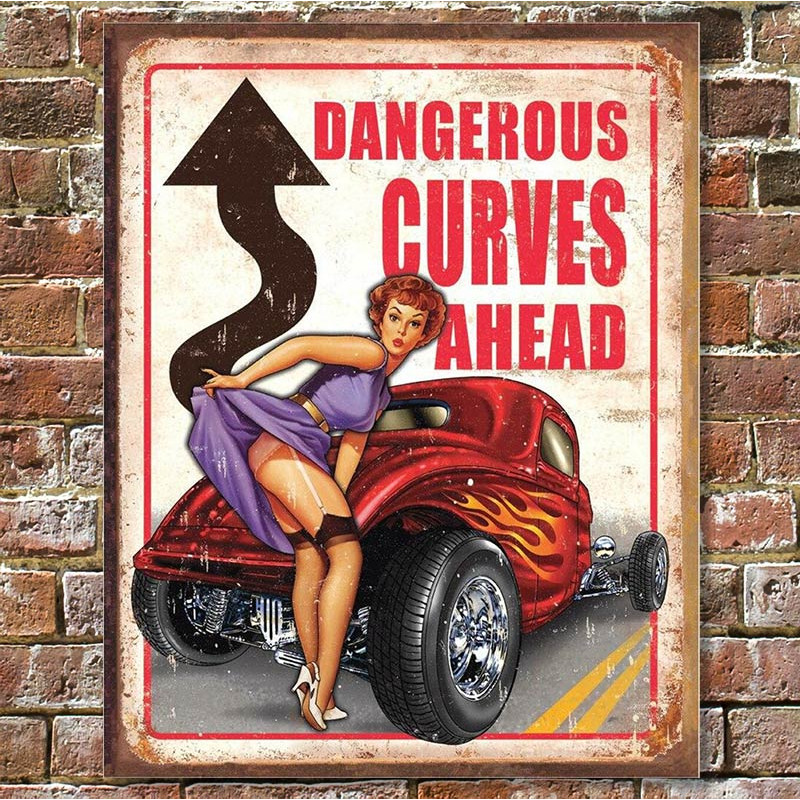 Fém tábla Dangerous Curves 40 cm x 32 cm