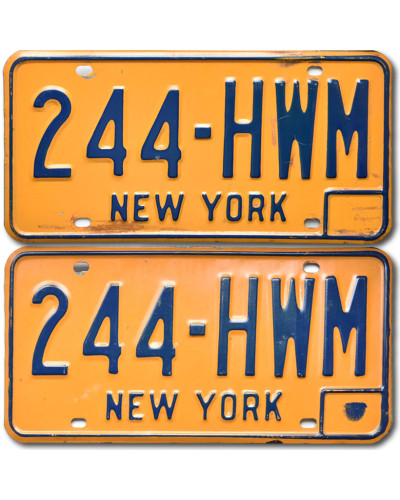 Amerikai rendszám New York Yellow 244-HWM pár